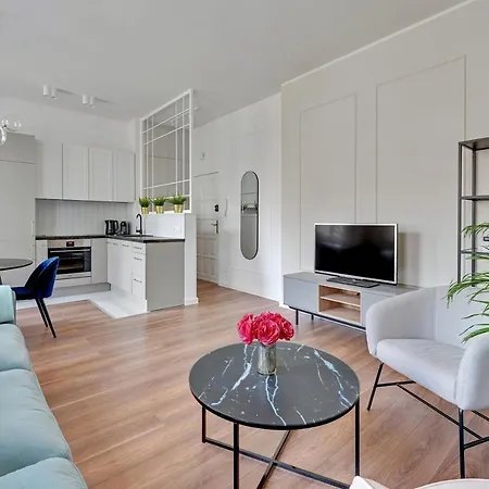 Capri - Cozy&Comfortable near Sopot Beach by Lion Apartments-3